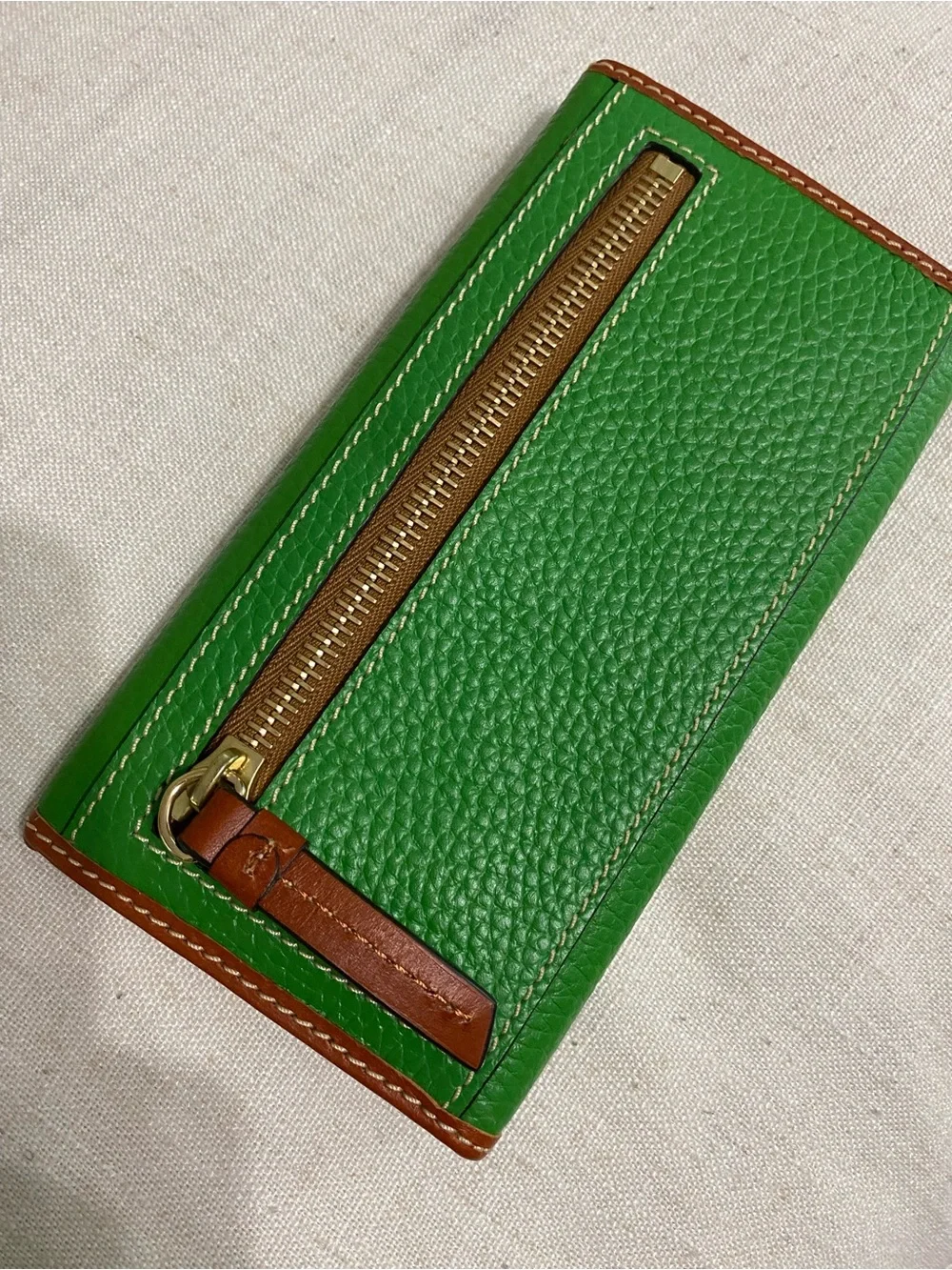 NWOT Dooney & Bourke Wallet Kelly Green Pebble Leather Long